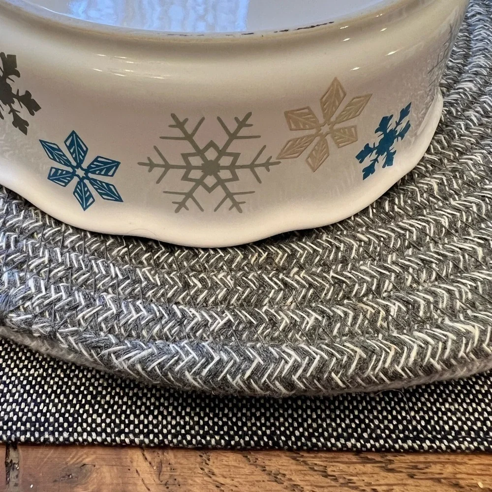 NEW Temp-tations Seasonal One Mini Pie Plates with Recipes